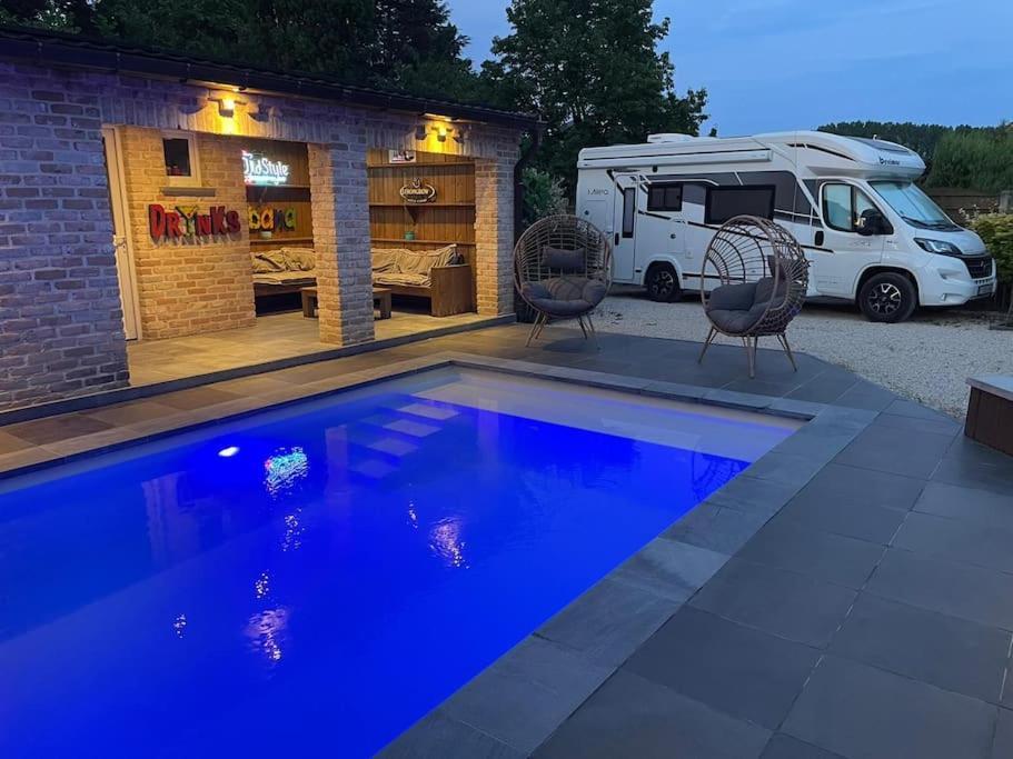 Camper Met Sauna En Zwembad In De Rand Van De Vlaamse Ardennen Hotel Haaltert Ngoại thất bức ảnh